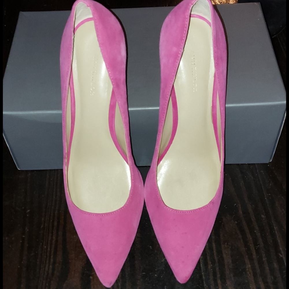 Ann Taylor Suede Kitten Pumps